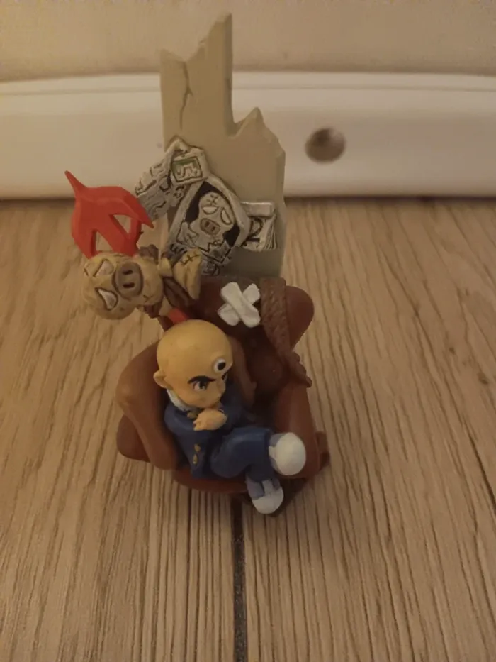 Petite figurine gashapon the three eyed - photo numéro 5