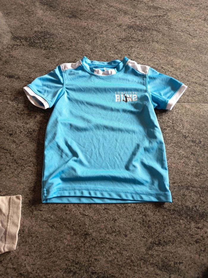 Lot de 4 hauts taille 4 ans - photo numéro 4