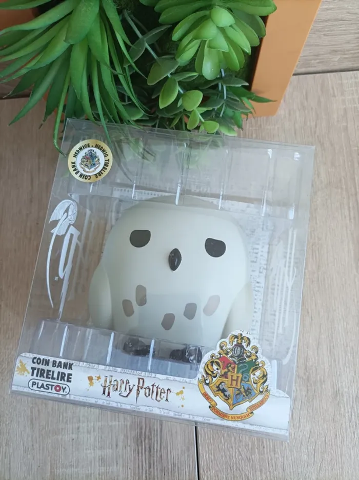Figurine Tirelire Edwige Harry Potter