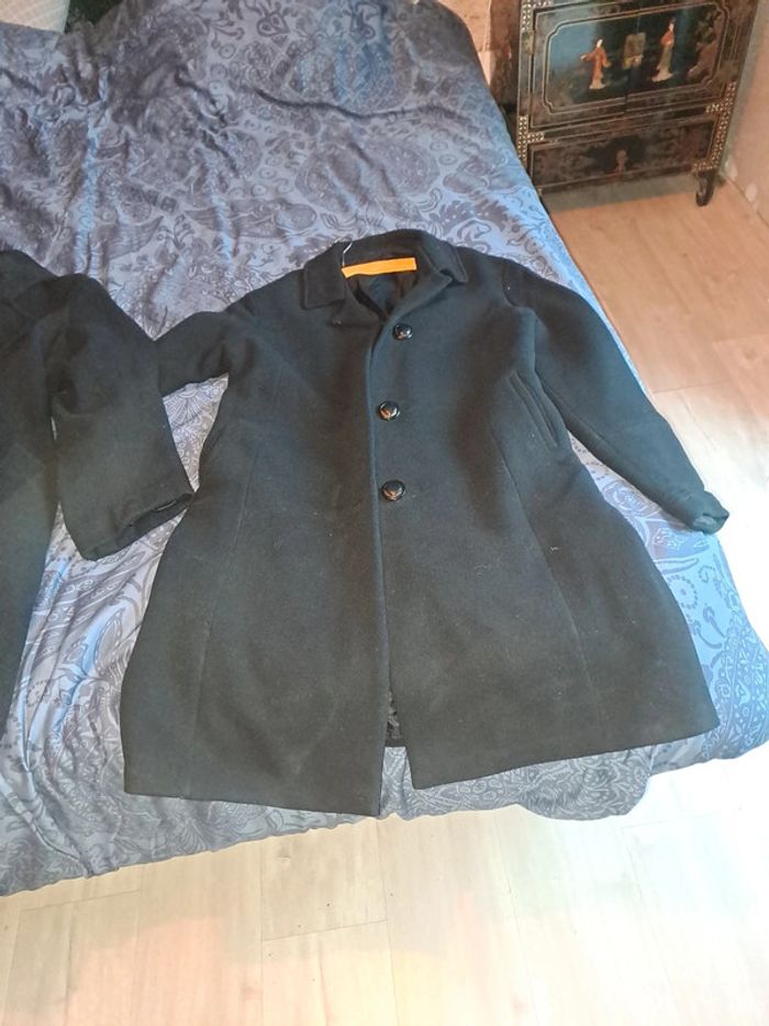 Deux trench long noir - photo numéro 2
