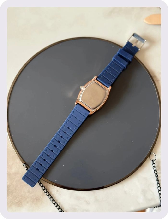 Montre bleue à cadran bleu - photo numéro 3