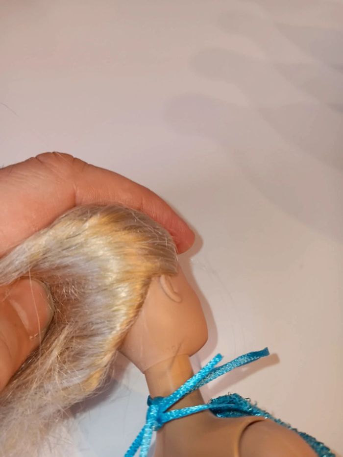 Poupée mattel barbie bal du prince (Année du moule corp 2010 tête 1998) - photo numéro 5
