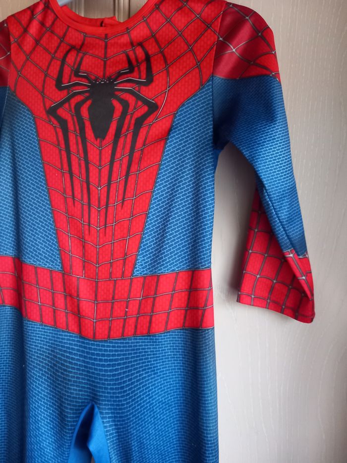Costume Spider man 5/6 ans - photo numéro 3