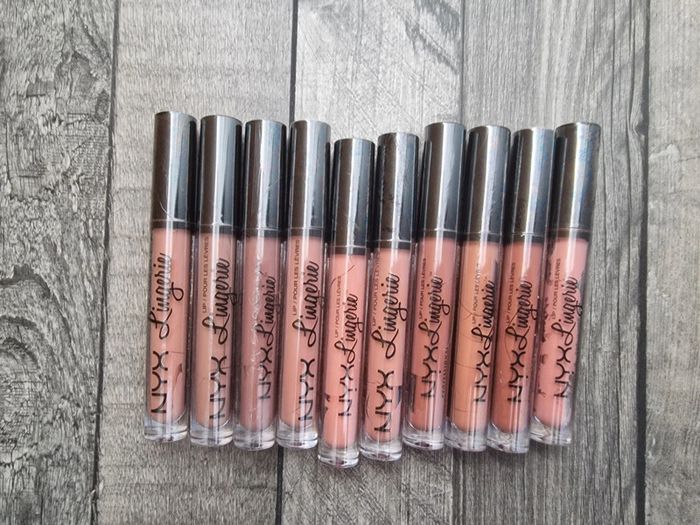 Lot rouges à lèvres  Nyx Lingerie