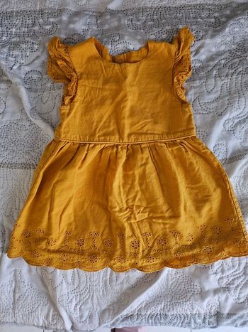 Belle robe pour le fille 9m