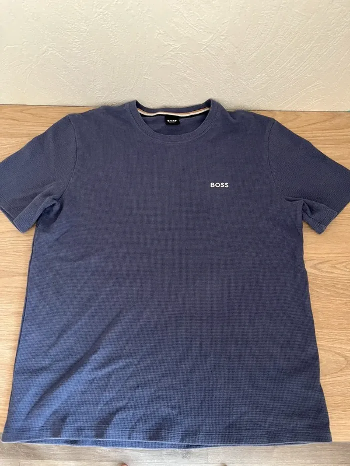 T-shirt boss logo brodé - photo numéro 4