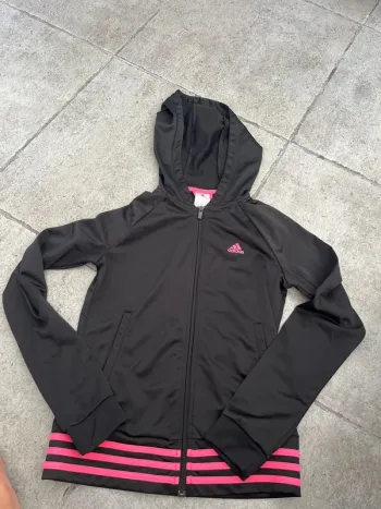 Veste adidas très bon état