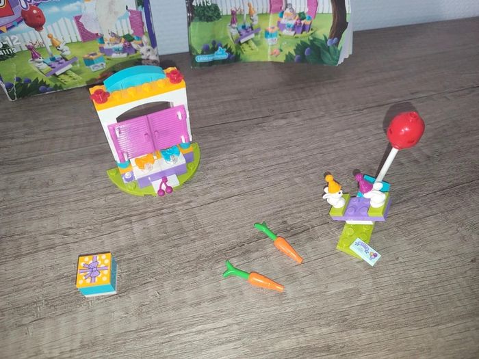 Lego Friends 41113 l'anniversaire des lapins - photo numéro 2