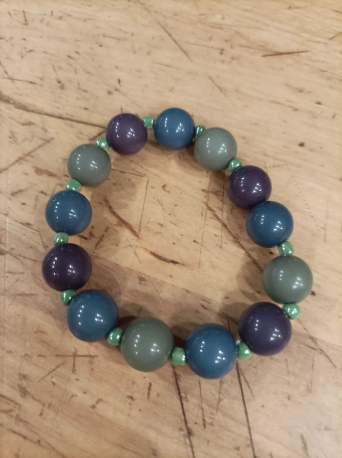 Joli bracelet perles élastique