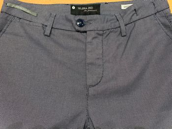 Pantalon chino Teleria Zed