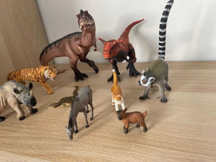 Lot 4: lot de figurines animaux Schleich, Papo et autres