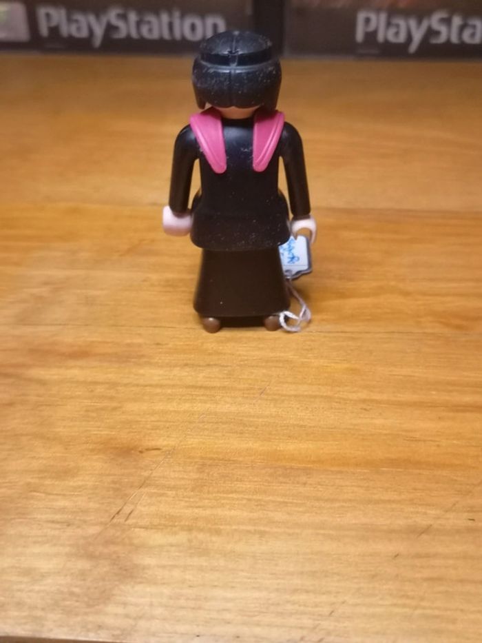 Figurine vintage Playmobil en bon état - photo numéro 2