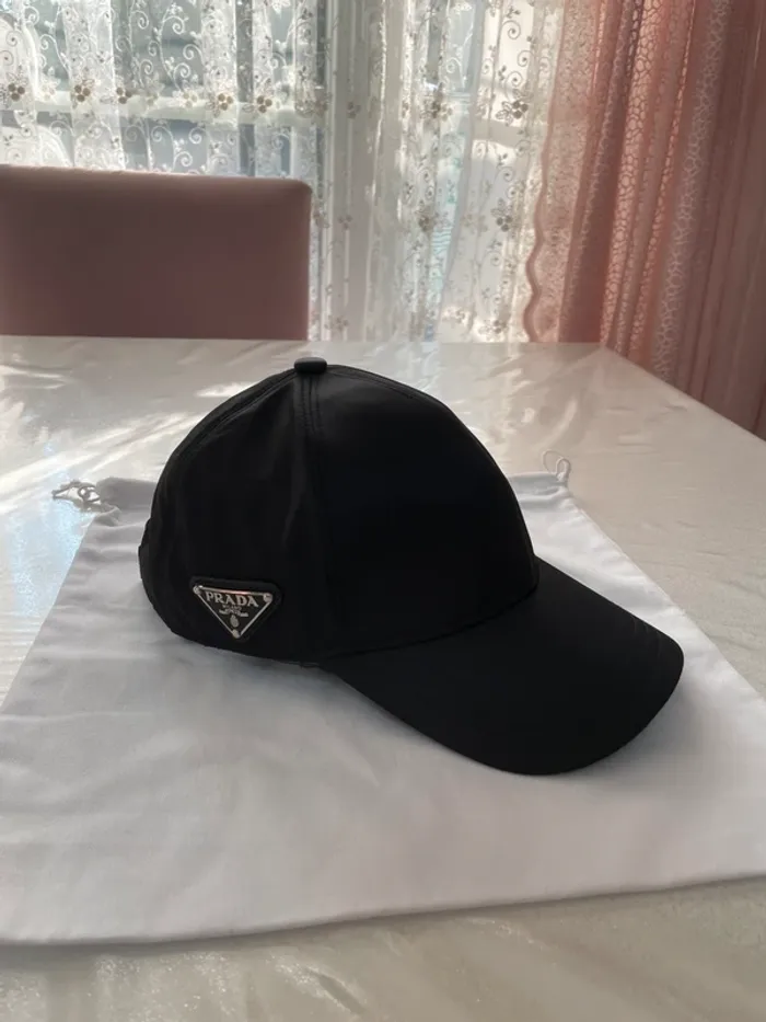 Casquette prada