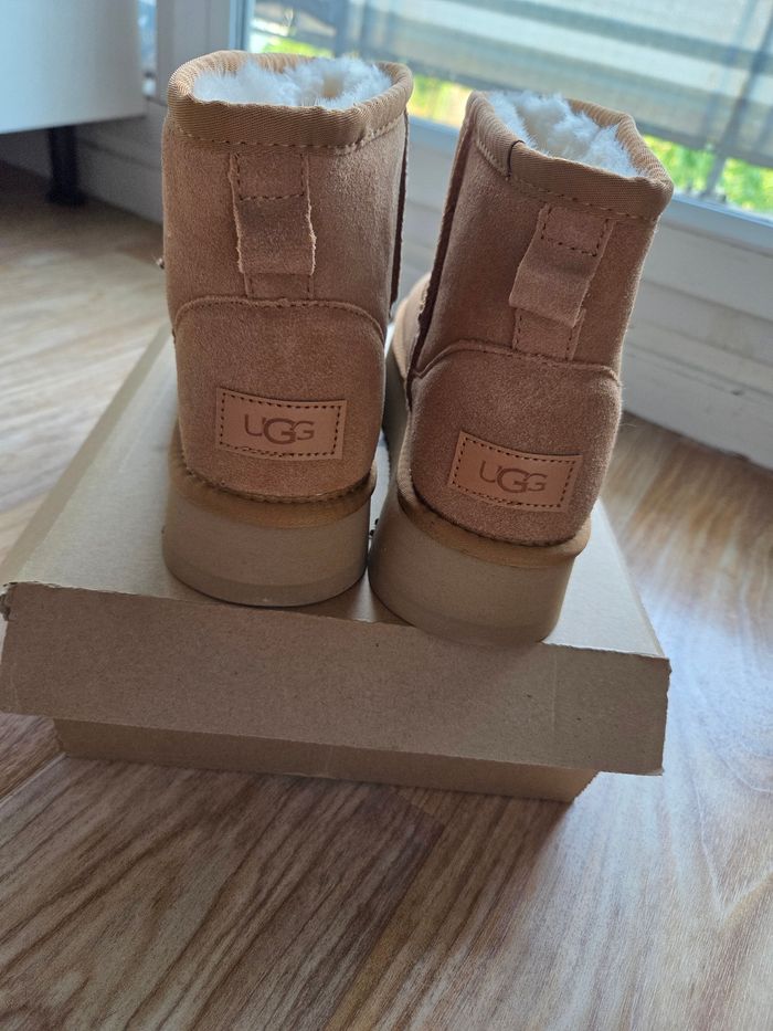 Bottine ugg marron neuve 39 - photo numéro 8