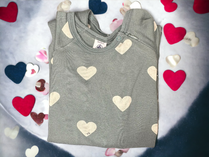 "Dors-bien coeurs menthe Petit Bateau 18 mois TBE (14€) " - photo numéro 2