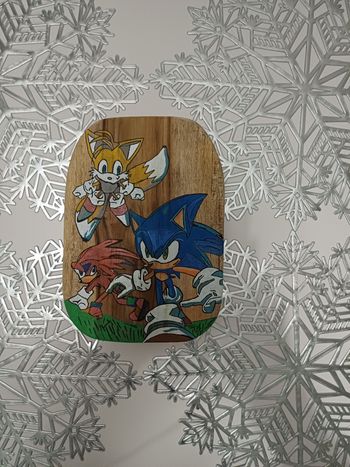 Planche en bois décoratif sonic