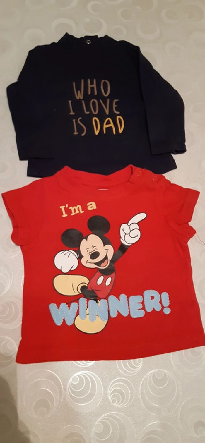 Lot de 2 tee shirts 3 mois Papa et Mickey