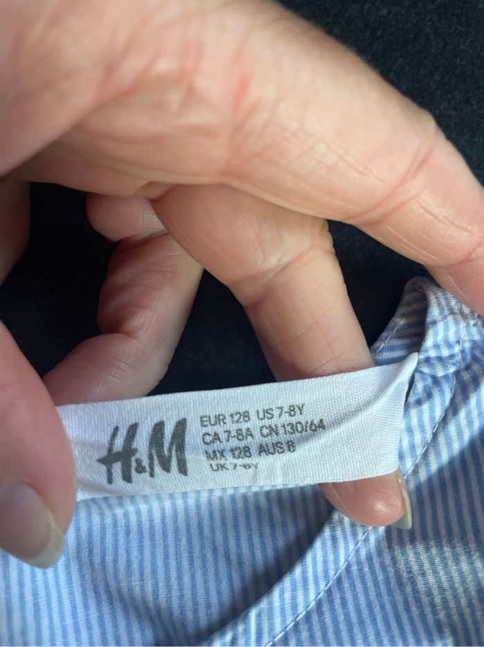 Robe H&M 8 ans - photo numéro 2