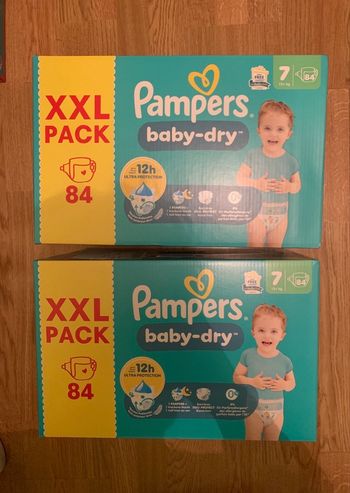 2 cartons Pampers taille 7