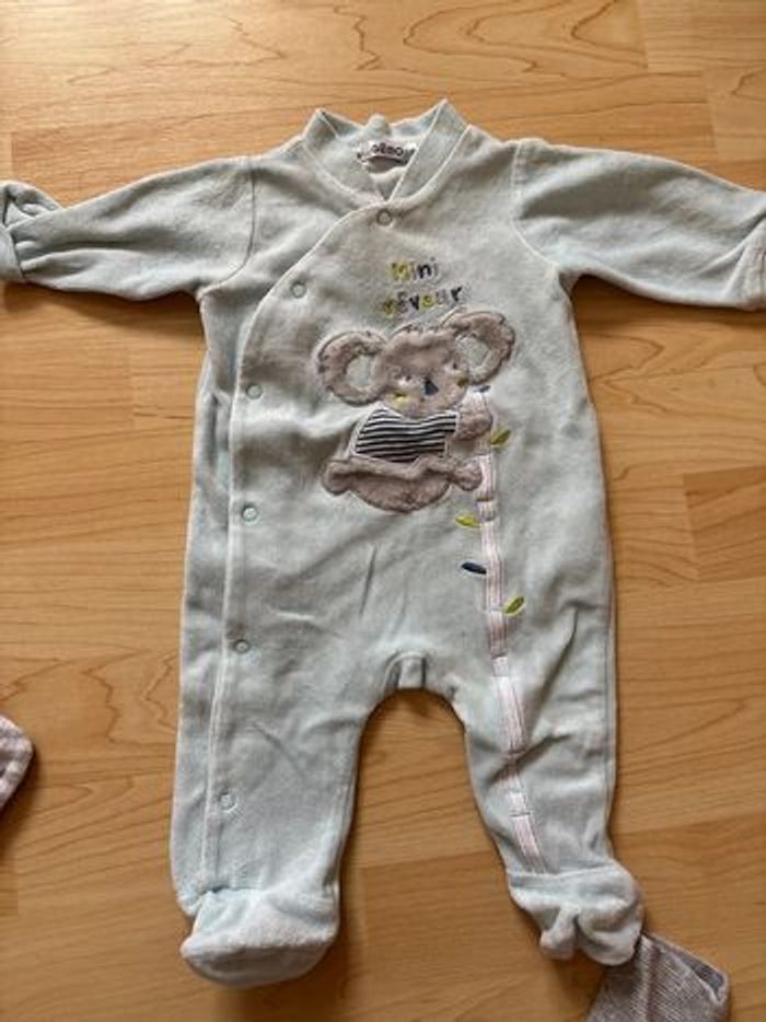Lot pyjama 3 mois - photo numéro 4