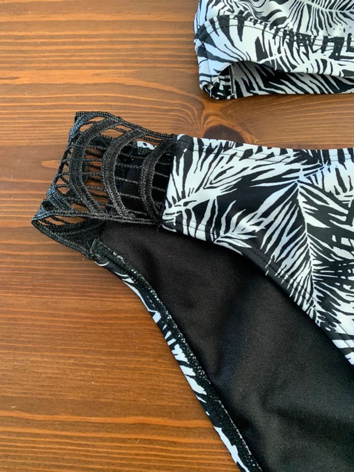 Magnifique maillot de bain 2 pièces blanche porte - photo numéro 2