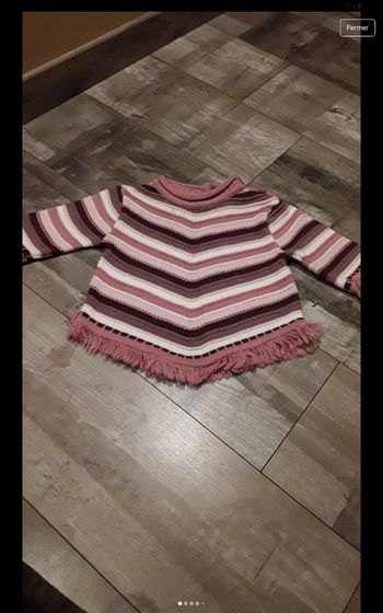 Pull en pointe à rayures rose