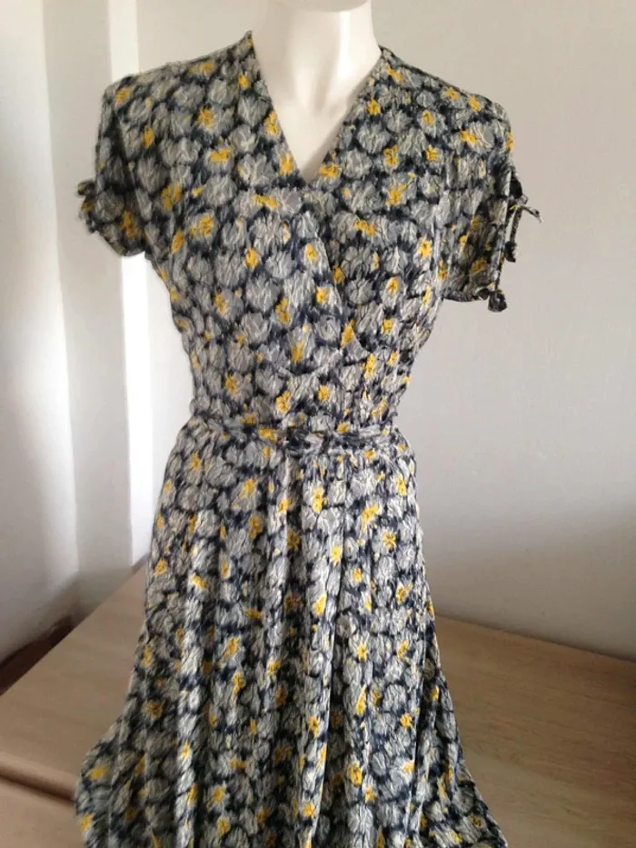 Robe col V croisé manches courtes dénudée mi longue imprimée avec ceinture - photo numéro 2