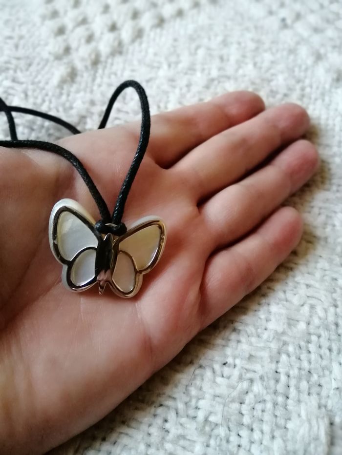 collier avec un pendentif en nacre - photo numéro 2