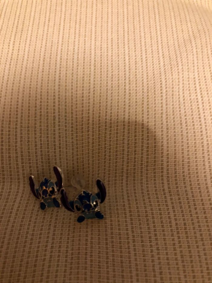 Boucles d’oreilles stitch Disney - photo numéro 2