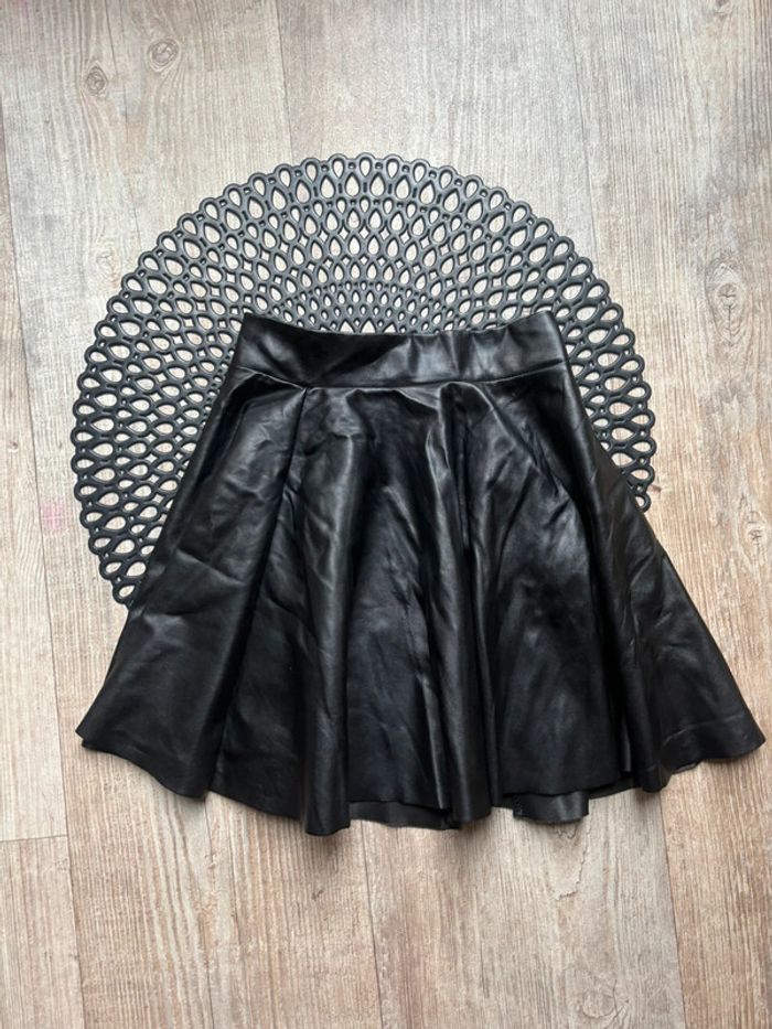 Jupe patineuse simili cuir
