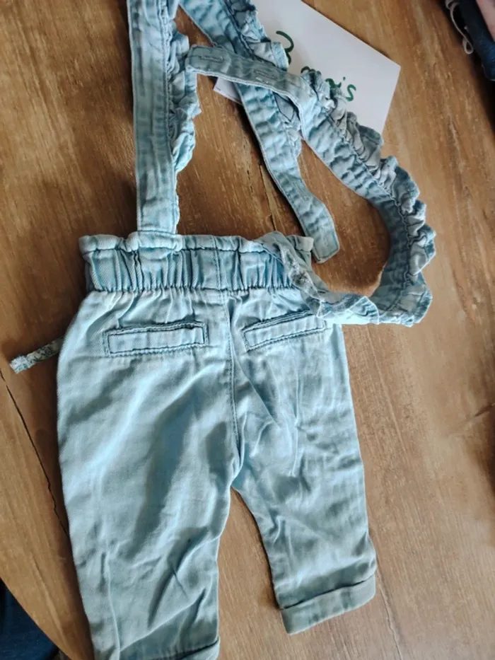 Pantalon avec bretelles - photo numéro 4