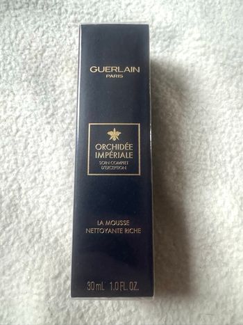 La mousse nettoyante riche Orchidée impériale