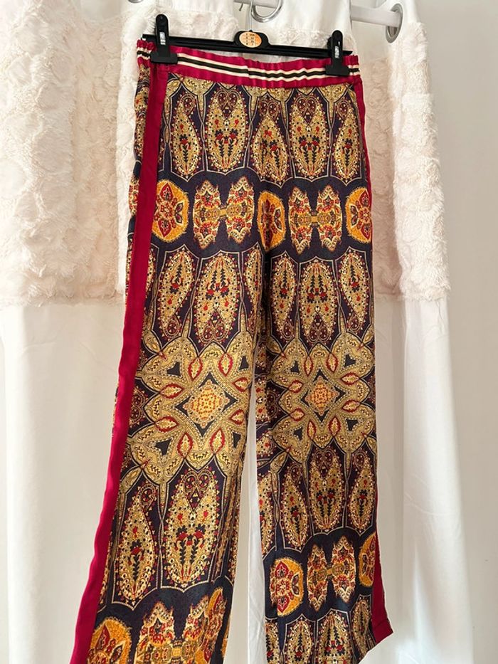 Pantalon large Zara xs - photo numéro 2