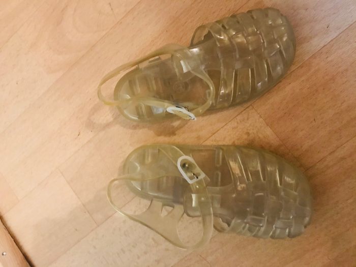 Chaussures sandales pour la mer 🌊 pointure 25