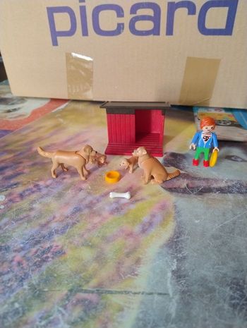Playmobil enfant avec famille de golden retrievers 6134