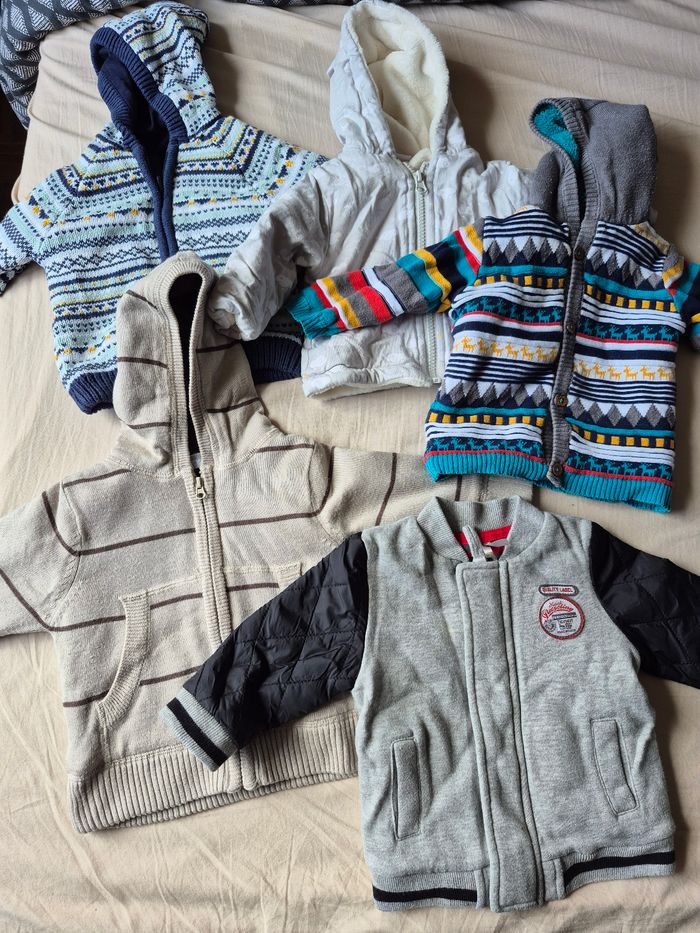 Lot de 45 vêtements 6mois garçon - photo numéro 8