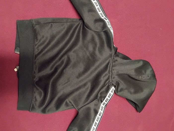 Gilet zip Nike taille 12 mois - photo numéro 5