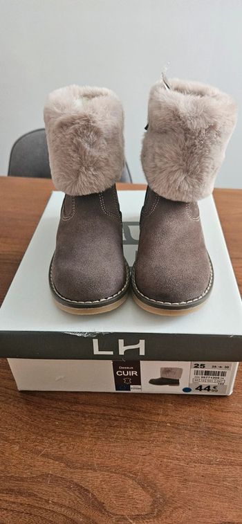 Paire de bottes 25