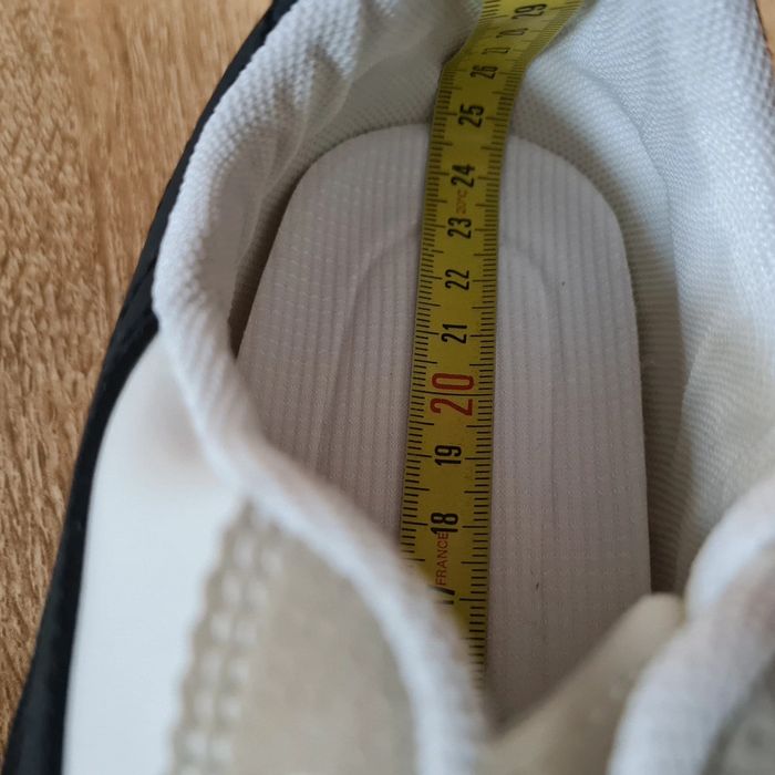 Chaussures de sport neuves 41 - photo numéro 5