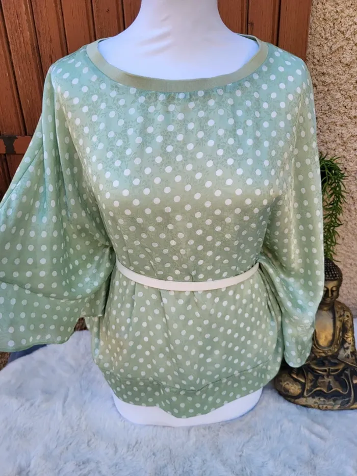 Blouse satiné oversize fluide menthe pois blanc rétro zara taille XL