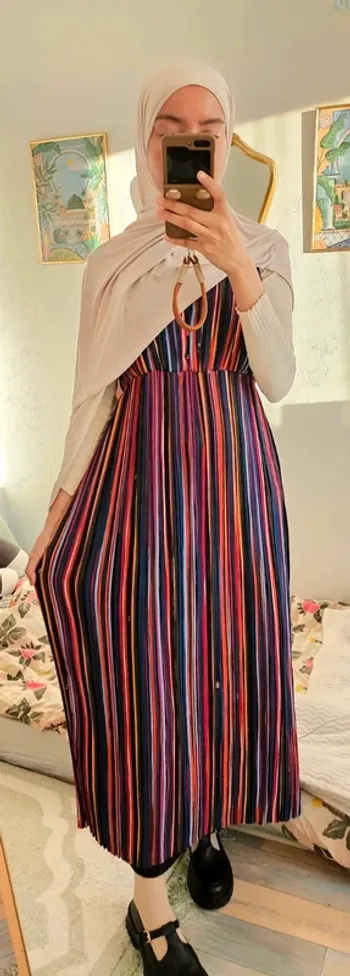 Robe longue plissée multicolore taille m neuve