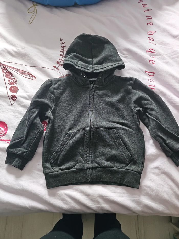 Gilet capuche