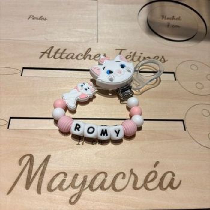 Attache tétine personnalisée - photo numéro 3