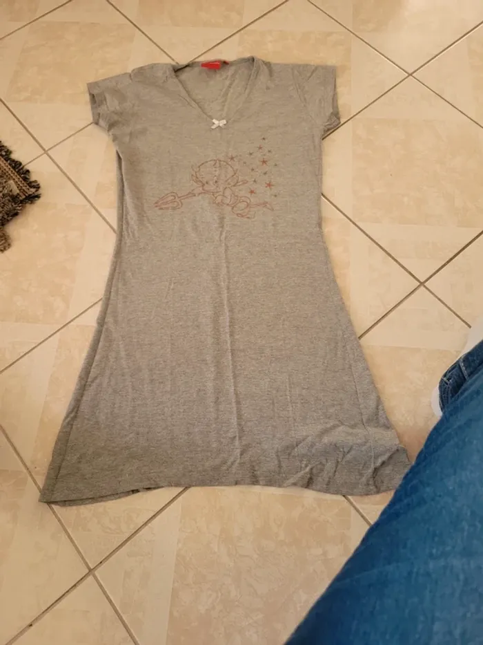 Chemise de nuit taille 1