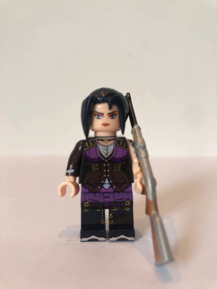 Figurine type lego Caytlin. League of légends - photo numéro 2