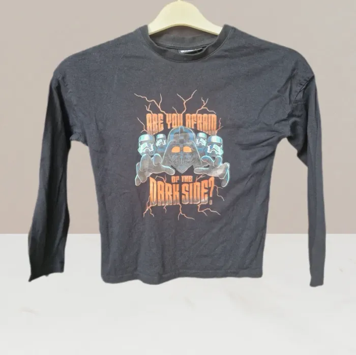 Superbe t-shirt à manches longues noir - Star Wars - Taille 8 ans