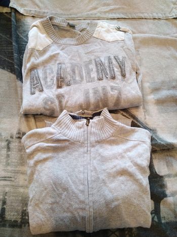 1 pull+1 gilet  10 ans