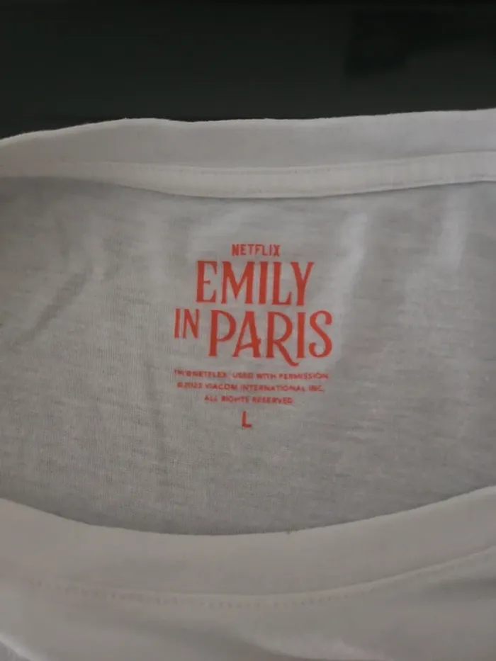 T-shirt marque Netflix - photo numéro 5
