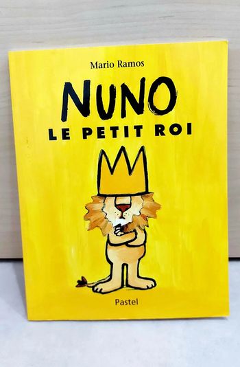🌺 Livre (école des loisirs) : Nuno le petit roi