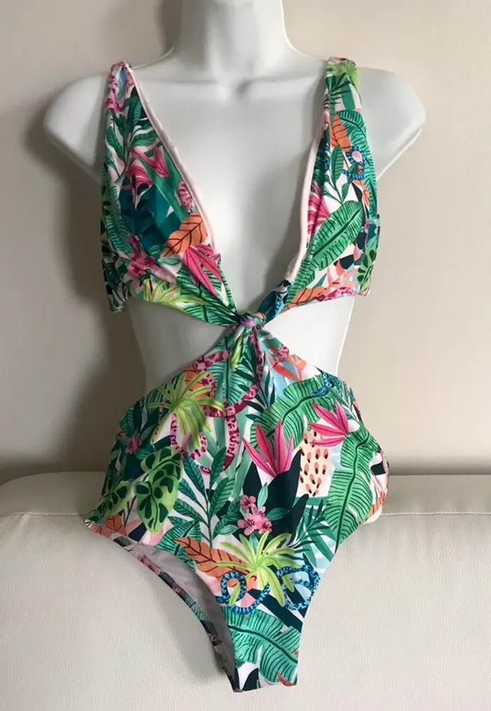 Trikini neuf avec étiquette oysho